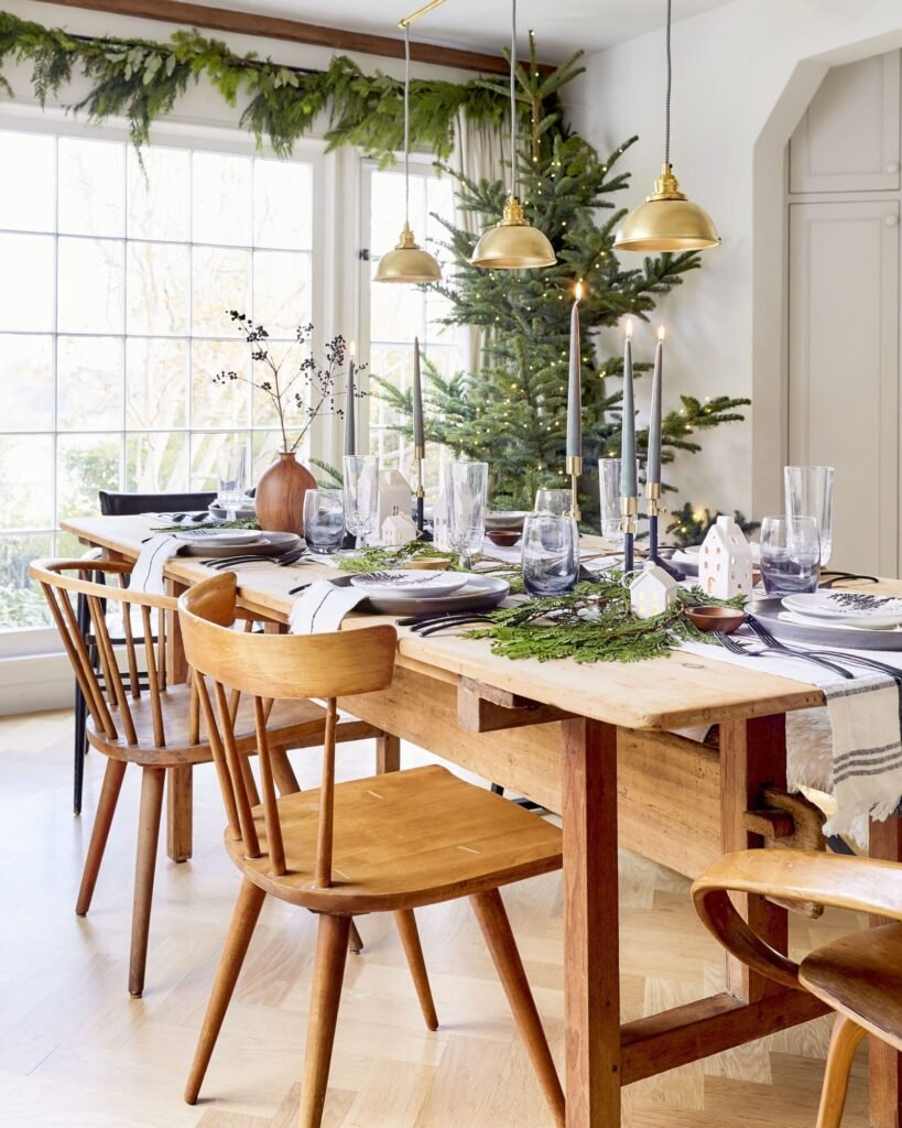 Holiday Dining Room Ideas 1 1 scaled 1