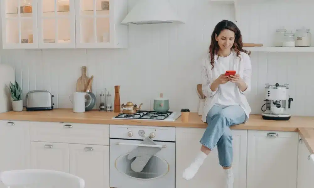 Small Kitchen scaled 1 1200x800.jpeg