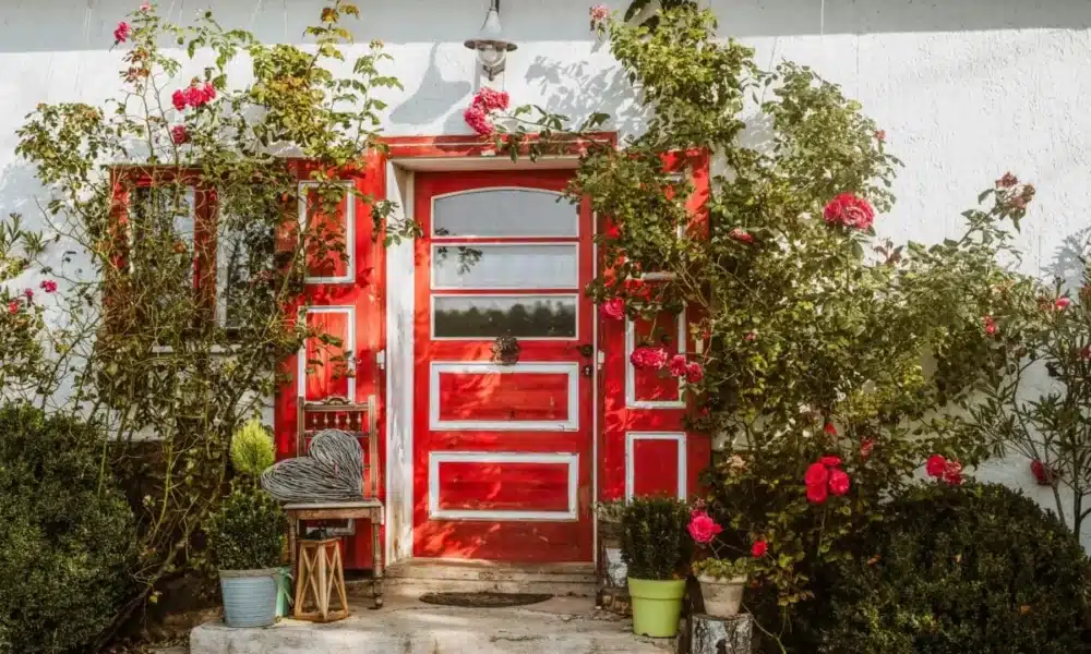 Front House Red Doors 1200x800 1