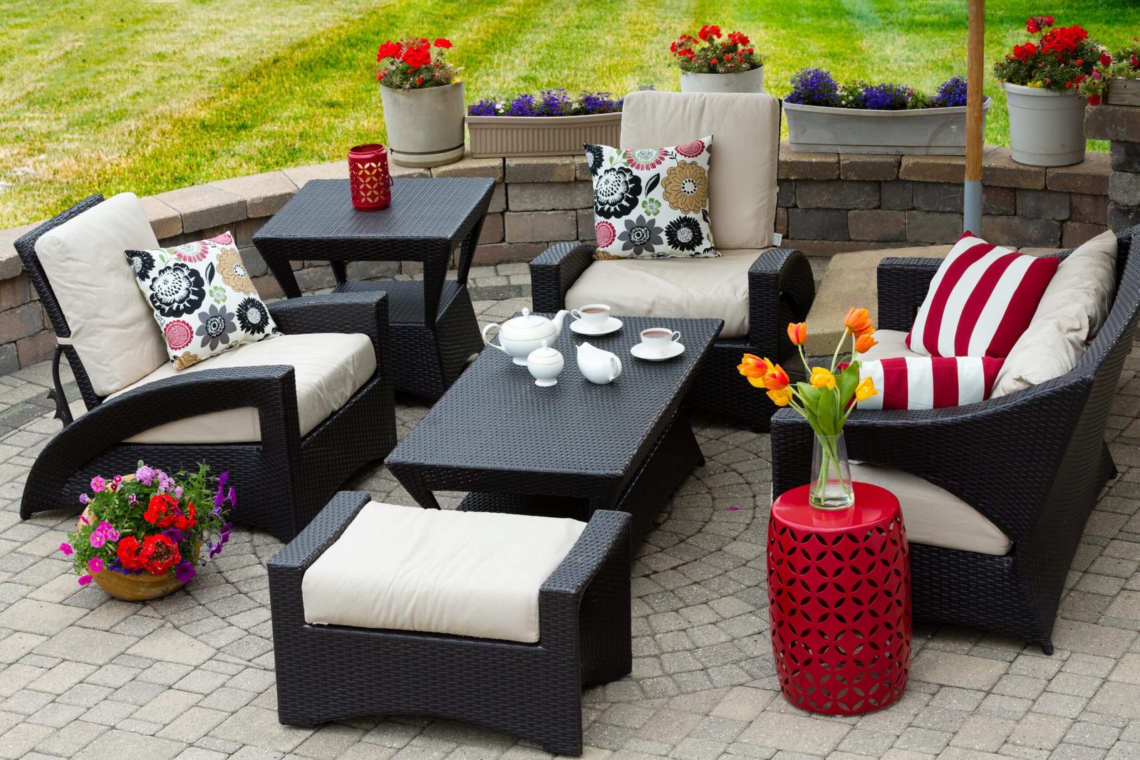 Outdoor Furniture and Seating