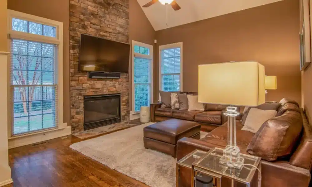 Hardwood Floor Living Room 1200x800.jpeg