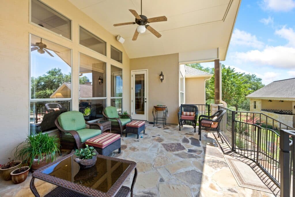 Ceiling Fans for Outdoor Spaces: Constant Breezes Ceiling Fans for Outdoor Spaces: Constant Breezes