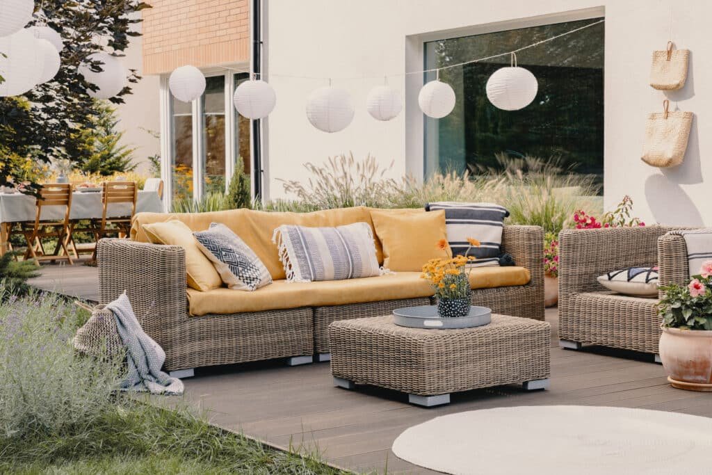 Real garden furniture set with lights Real garden furniture set with lights