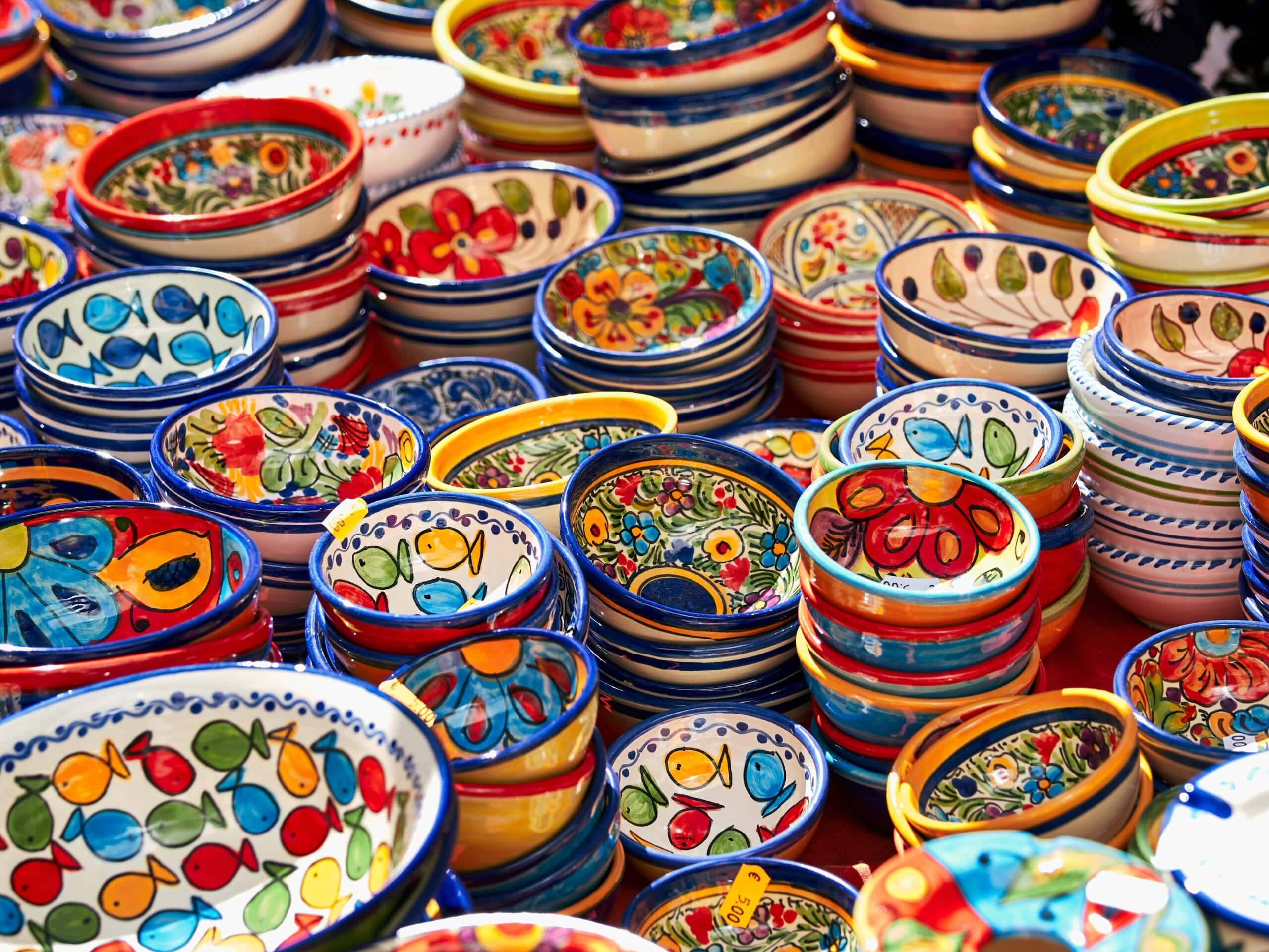 Tavera de la Reina ceramic plates in Spanish Style