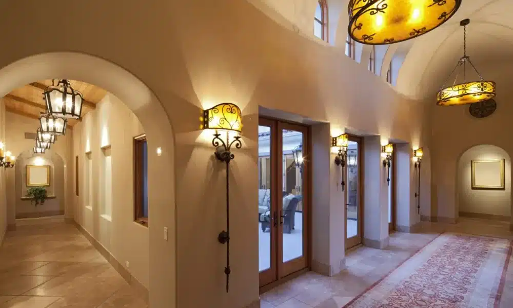 Best Colors for Hallways And Decor
