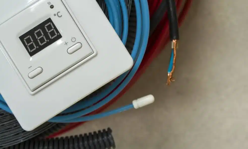 Heating floor system wires cables and control termostat 1200x800 1