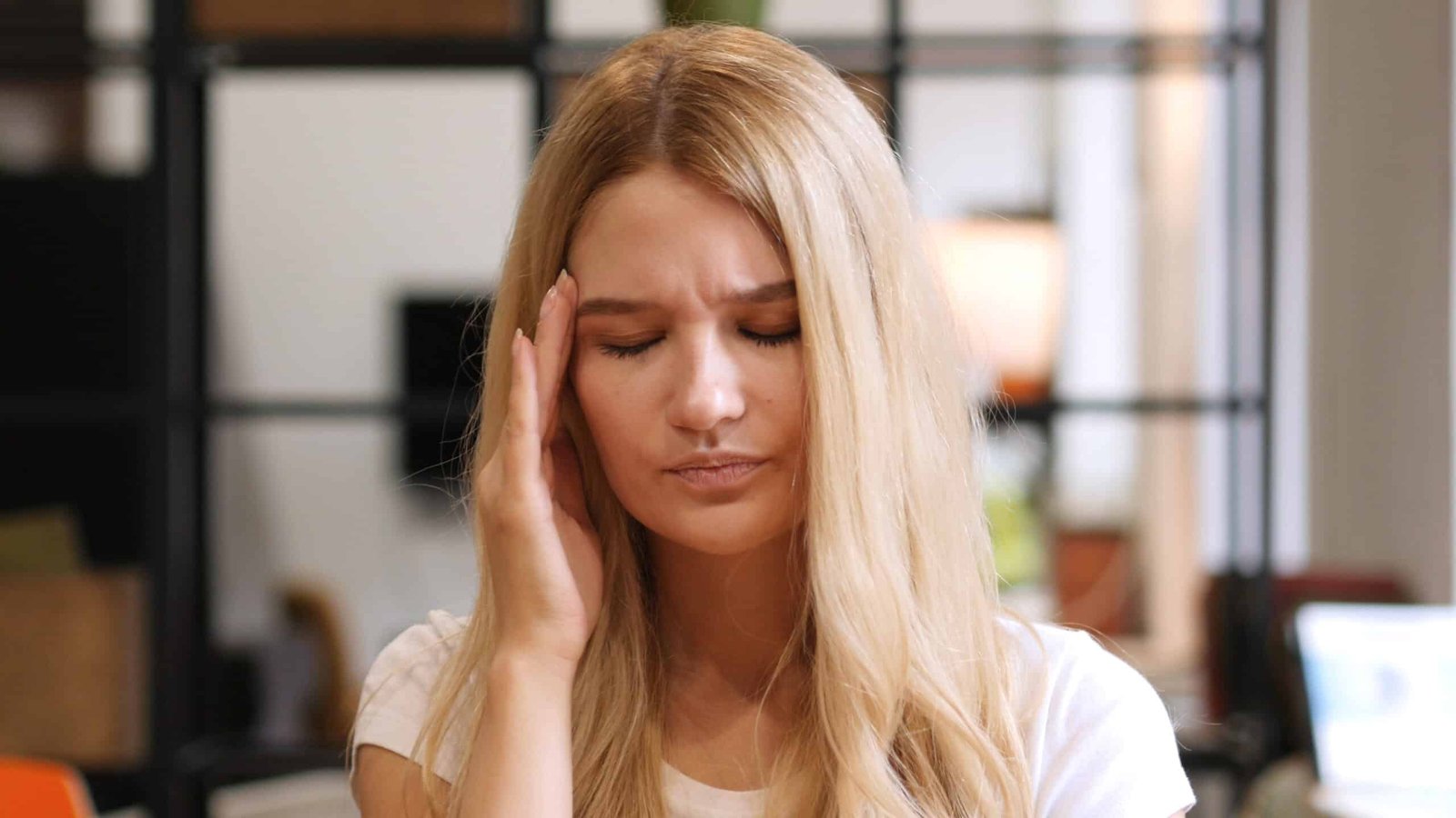 A woman with carbon monoxide poisoning symptoms A woman with carbon monoxide poisoning symptoms