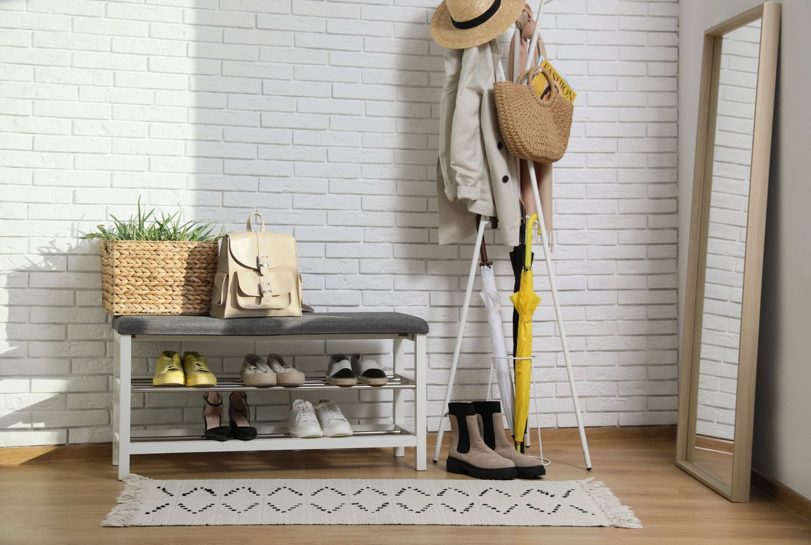 Shoe cabinet for small entryways