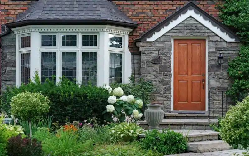 Bay Windows 1200x800 1